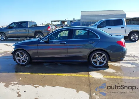 2015 Mercedes-Benz C 300 Sport из США, поврежденный, VIN 55SWF4JB2FU055610